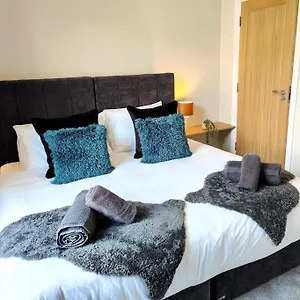  Apartment Carvetii - Anne House 1 - Dbl Bed Ground Floor En-suite